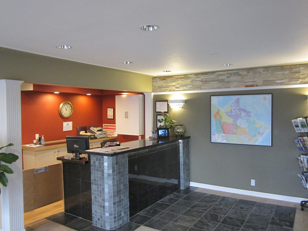 Canadas Best Value Inn-Prince George Extérieur photo