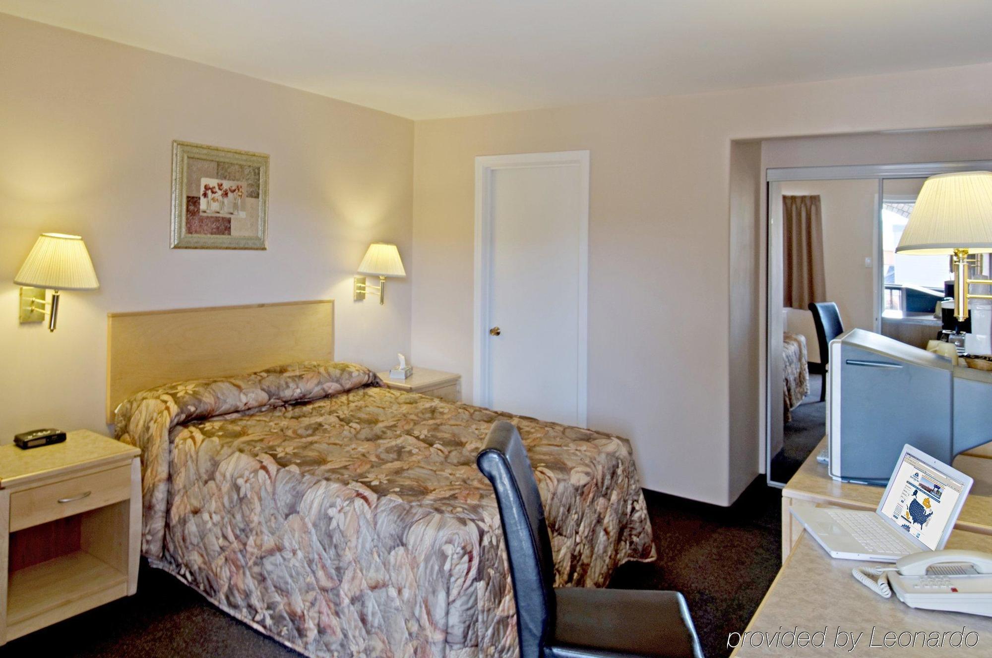 Canadas Best Value Inn-Prince George Chambre photo