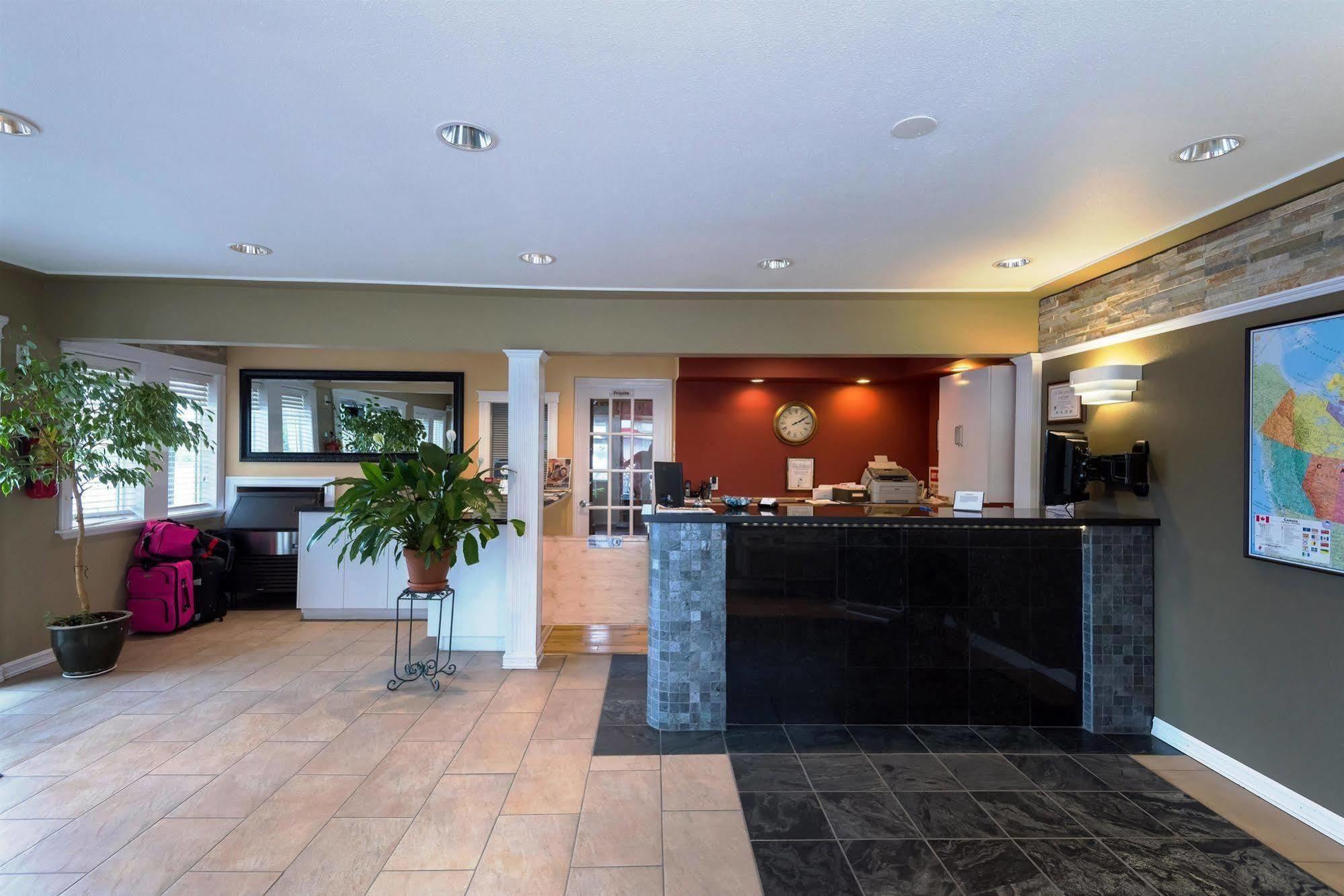 Canadas Best Value Inn-Prince George Extérieur photo